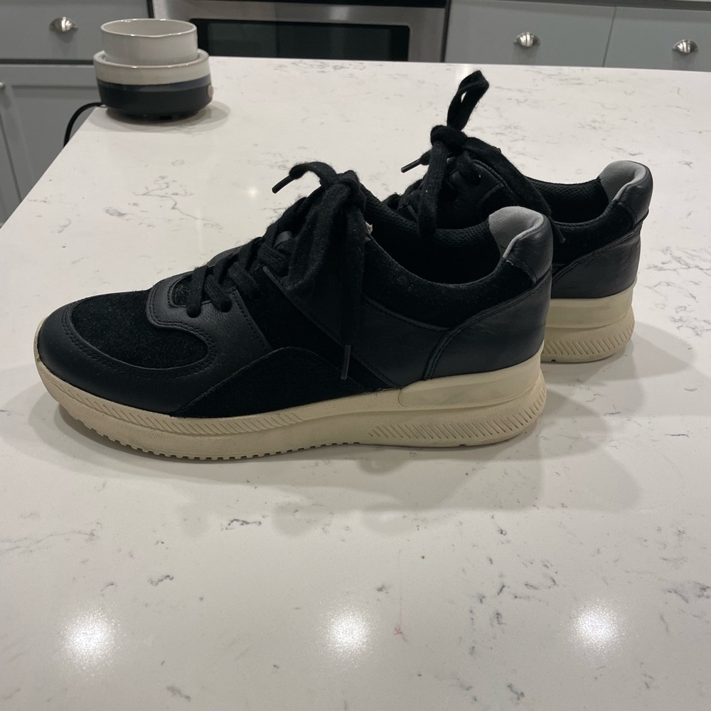 Everlane Tread Sneaker - Black